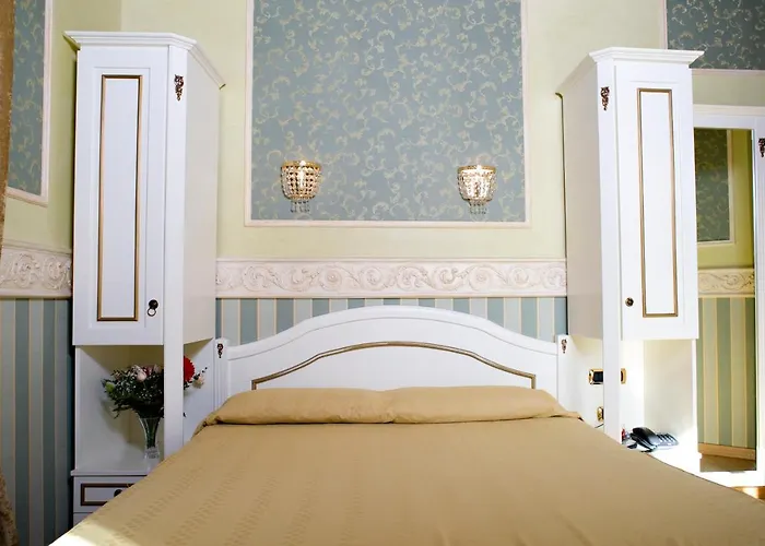 Upper View Suite